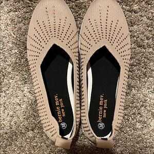 bernie mev. Knit Slip-On Flats in Blush Taupe